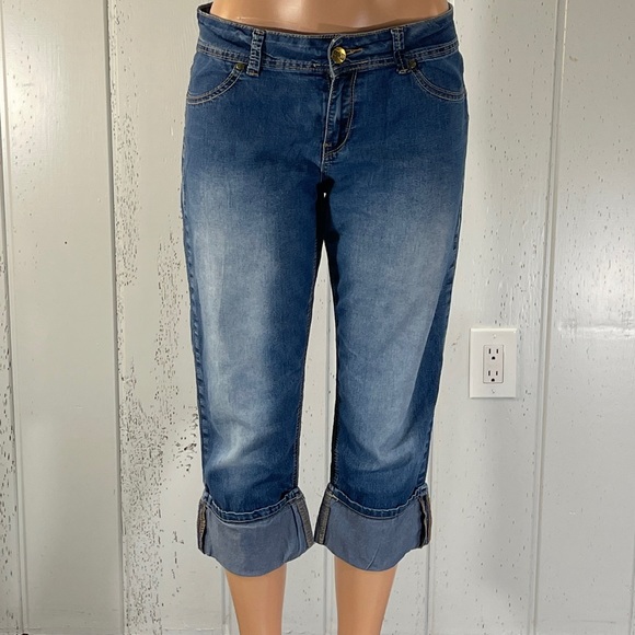 *Cherokee  Women's Light Washed  Cuffed Jeans Capri Sz 12 - Picture 4 of 11